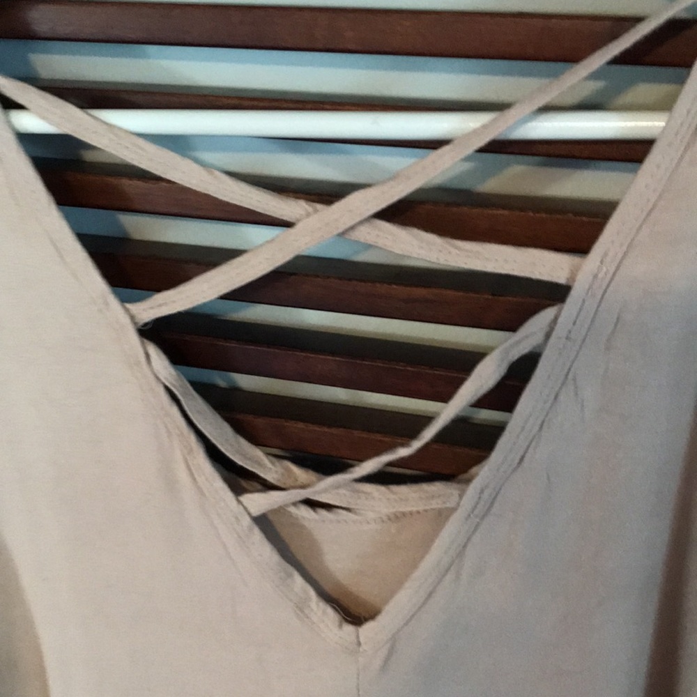 Discreet top - Picture 5 of 7